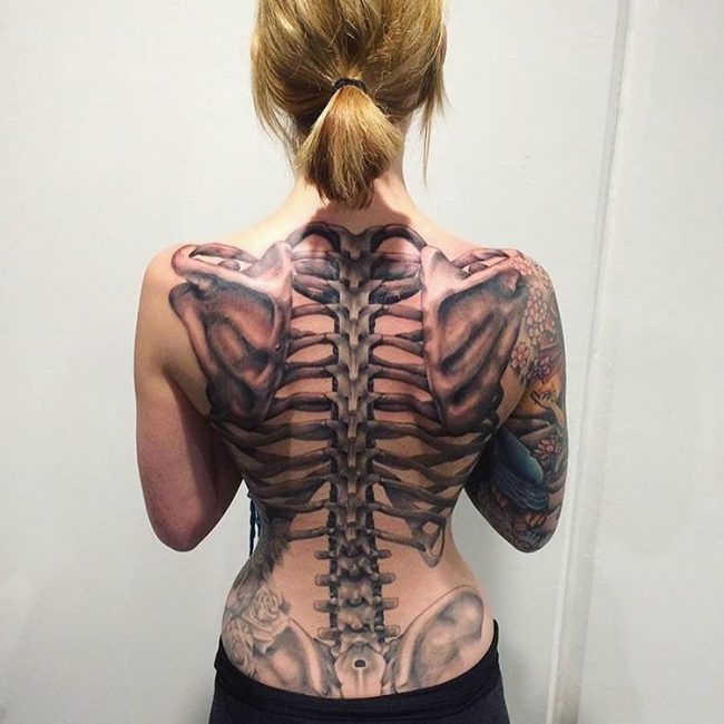 Les 300 tatouages ​​les plus impressionnants qui vont faire sauter votre esprit!