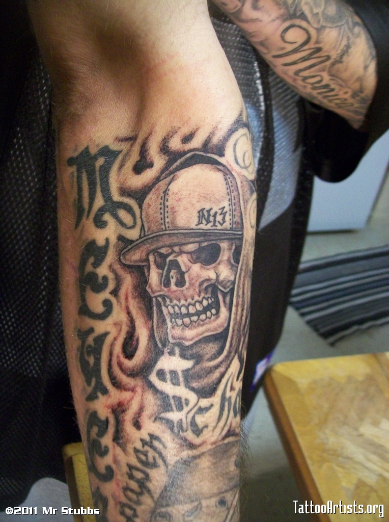 Img234999_100_2603" width="600" height="804" srcset="https://tattoolist.net/wp-content/uploads/2019/08/1564718976_142_Hommes-99-tatouages-​​de-crane-gnarly-qui-vous-feront.jpg 764w, http://cdn2.tattooeasily.com/wp-content/uploads/2014/07/Img234999_100_2603-224x300.jpg 224w, http://cdn5.tattooeasily.com/wp-content/uploads/2014/07/Img234999_100_2603-696x933.jpg 696w, http://cdn3.tattooeasily.com/wp-content/uploads/2014/07/Img234999_100_2603-313x420.jpg 313w" sizes="(max-width: 600px) 100vw, 600px"/></p data-recalc-dims=