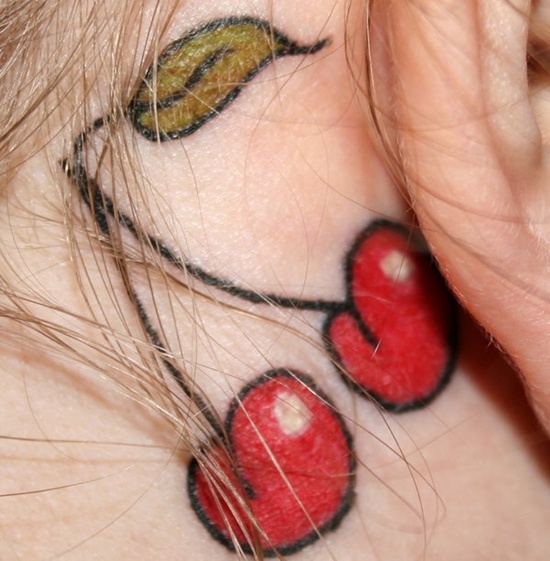 tatouage oreille dos (11)