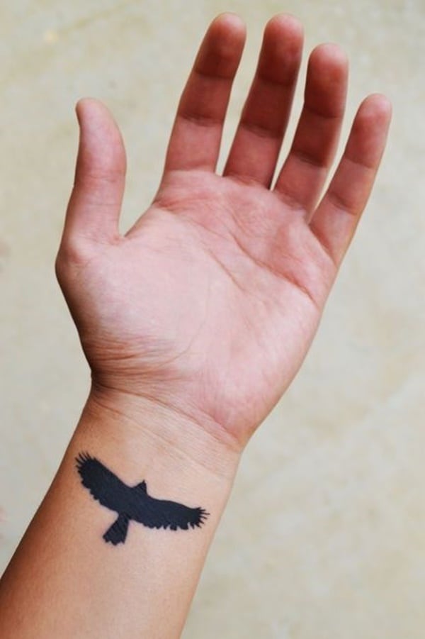 bird-tattoo-designs-37 "width =" 600 "height =" 901 "src =" https://tattoolist.net/wp-content/uploads/2019/08/1565251430_974_Tendance-Tattoo-125-adorables-dessins-de-tatouage-d39oiseaux-pour.jpg "/><noscript><img class=