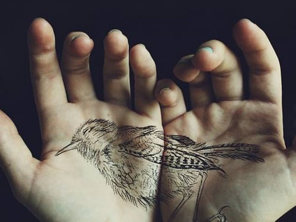 bird-tattoo-designs-56 "width =" 600 "height =" 450 "src =" https://tattoolist.net/wp-content/uploads/2019/08/1565251432_405_Tendance-Tattoo-125-adorables-dessins-de-tatouage-d39oiseaux-pour.jpg "/><noscript><img class=