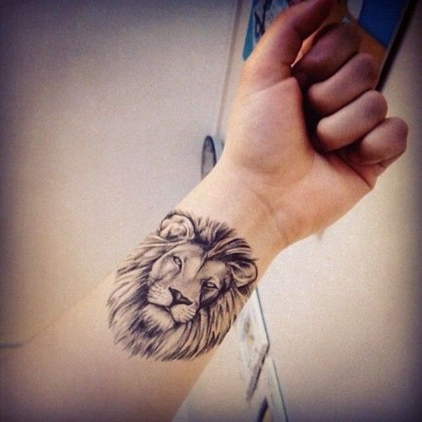 dessins de tatouage de lion pour les garçons et les filles7