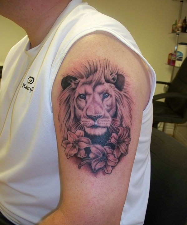 dessins de tatouage de lion pour les garçons et les filles61