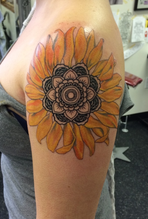 De magnifiques tatouages ​​floraux Des designs qui vont vous impressionner Mind0111