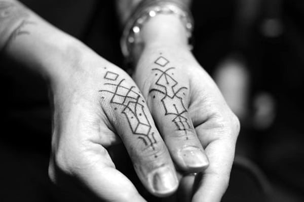 Dessins de tatouages ​​au doigt mignons (48)