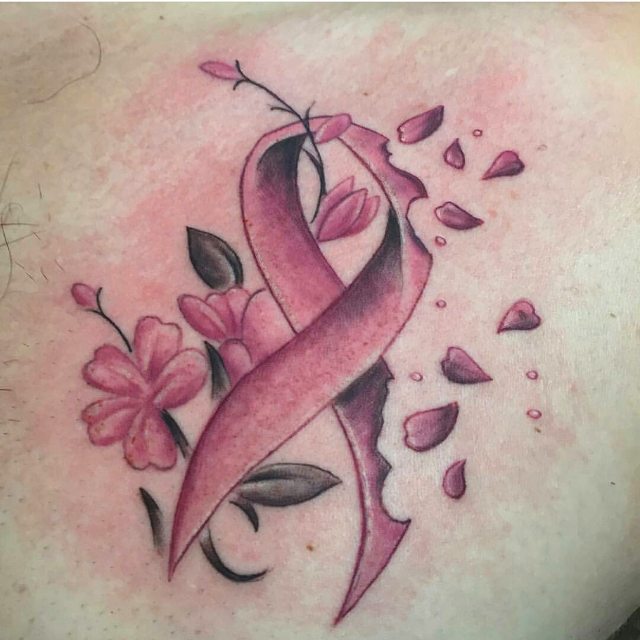 21 tatouages ​​inspirants et magnifiques sur le cancer du sein