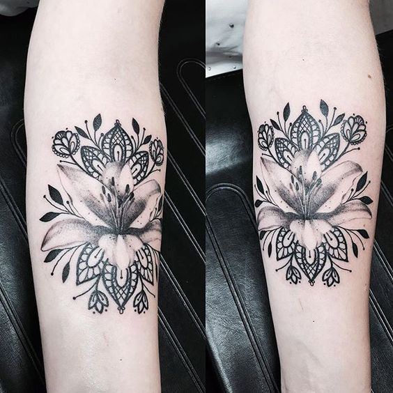Très beaux tattoos fleurs de Lys