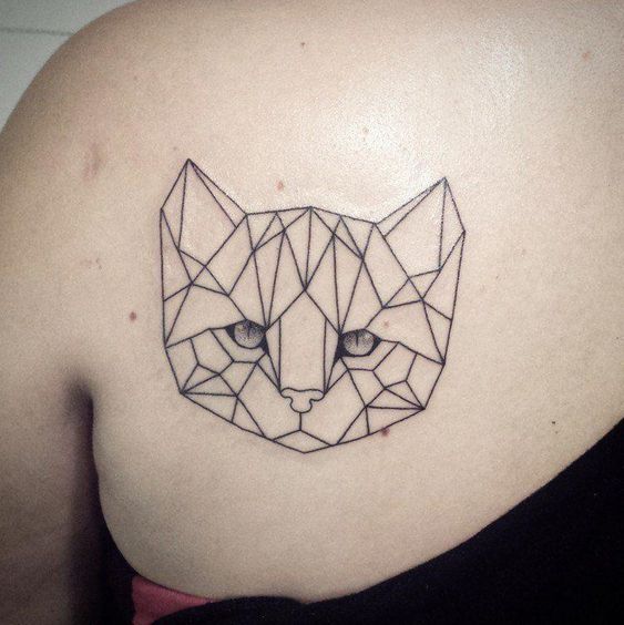Tatouage chat géométrique
