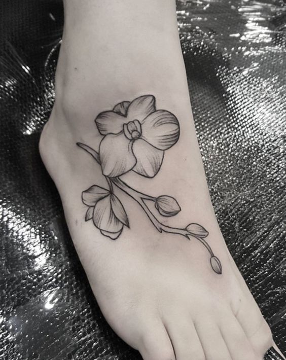 Tattoo au niveau du pied