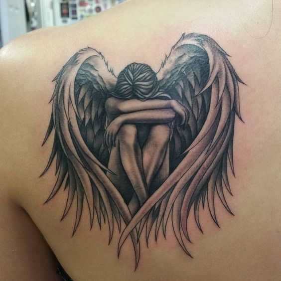 Un ange triste, la personne tatouée le pardon du tout puissant