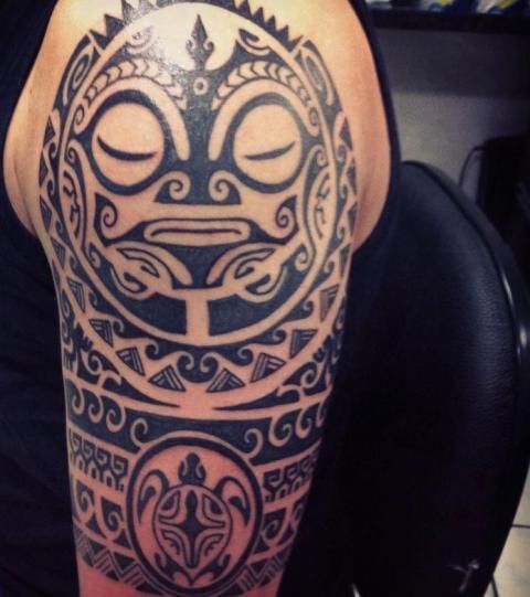 Beau tatouage maori