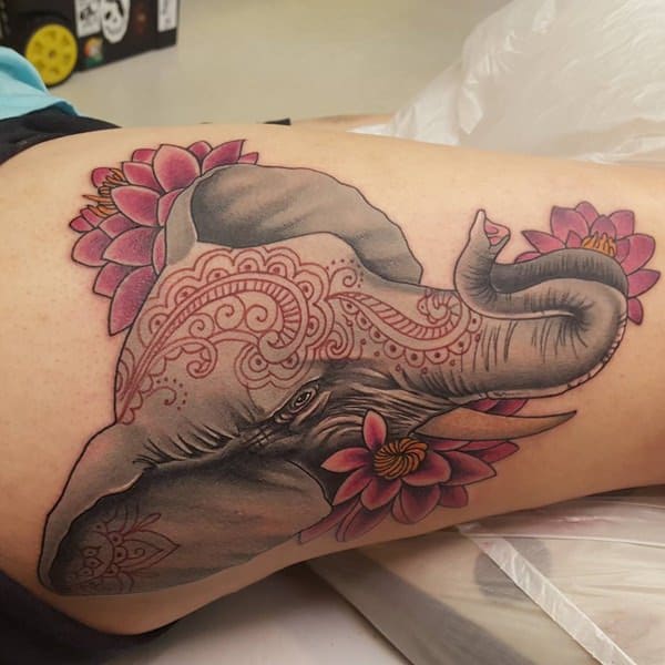 5200916-tatouages-éléphants