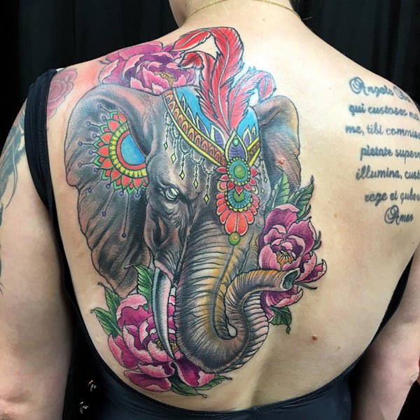 7200916-tatouages-éléphants