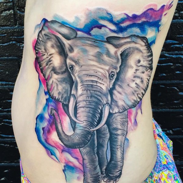 14200916-tatouages-éléphants