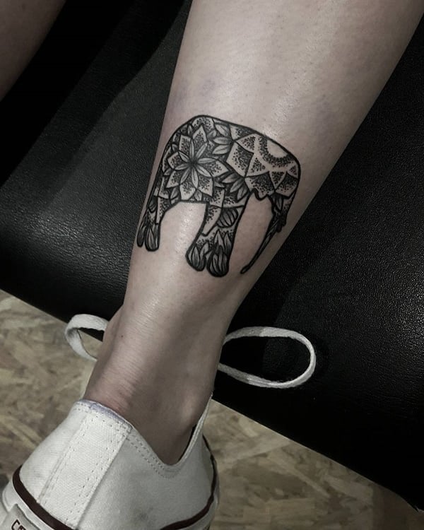25200916-tatouages-éléphants