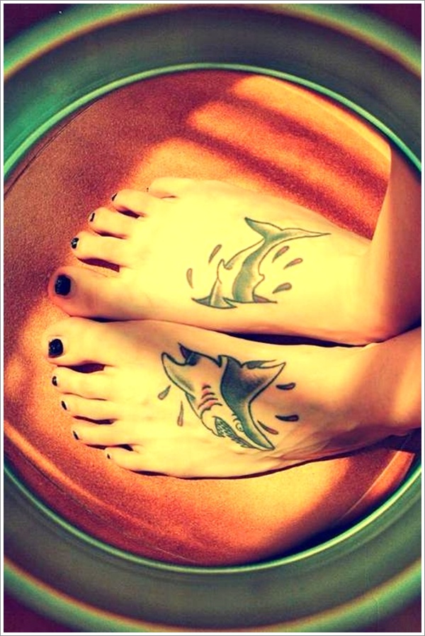 Dessins de tatouage de requin (20)