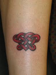 Signification de tatouage de triade 12