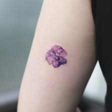 Signification de tatouage de fleur violette 5