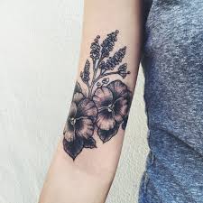 Signification de tatouage de fleur violette 15