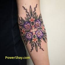 Signification de tatouage de fleur violette 25