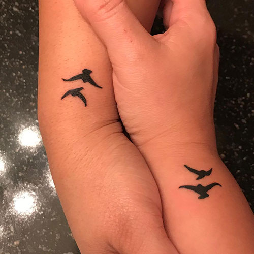 Idées de tatouage d'oiseaux assorties