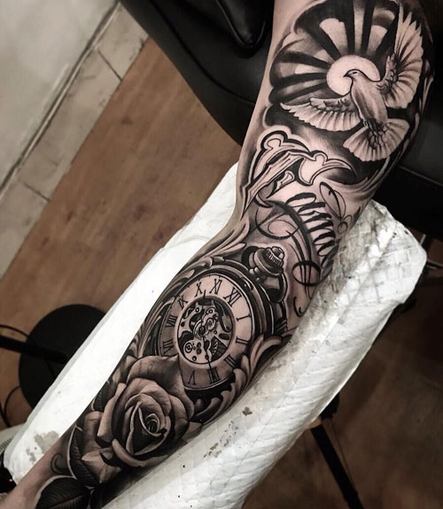 Idées étonnantes de tatouage à manches longues en noir et blanc