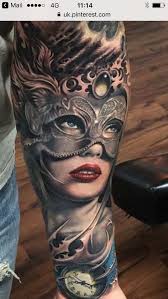Masque de mascarade tatouage signification 5