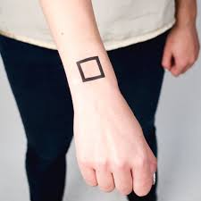 Signification du tatouage carré 21