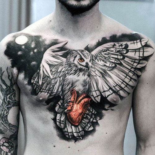 Superbes conceptions de tatouage de poitrine pour les gars