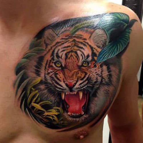Tatouage poitrine tigre pour les hommes