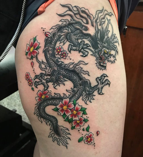 Dessins de tatouage de cuisse de côté de dragon