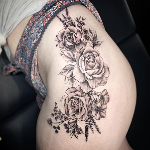 Idées de tatouage fleur cuisse