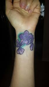 Signification de tatouage de fleur violette 1