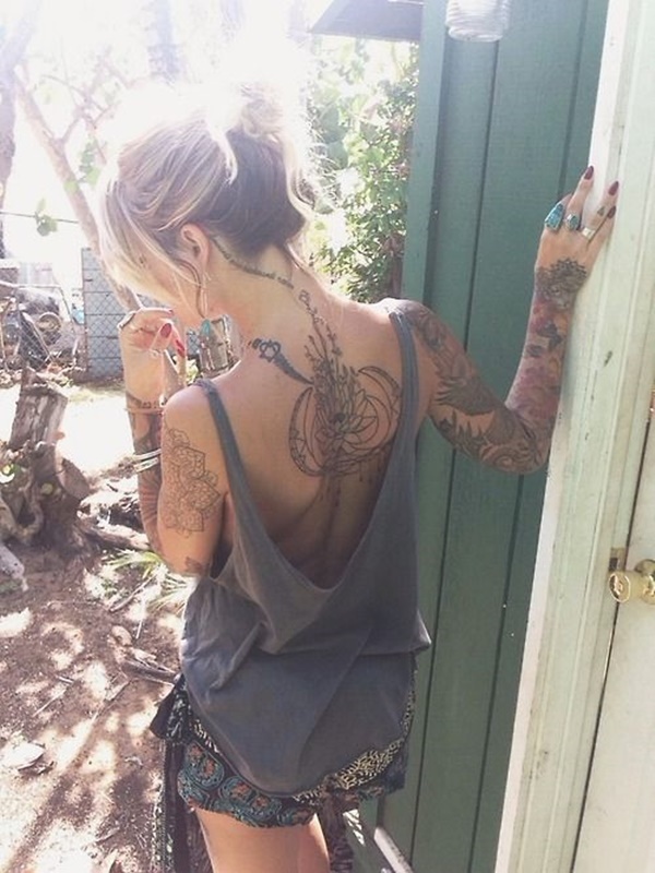 tatouages ​​de dos pour les femmes (107)