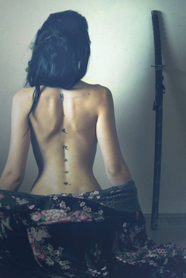 tatouages ​​de dos pour les femmes (123)