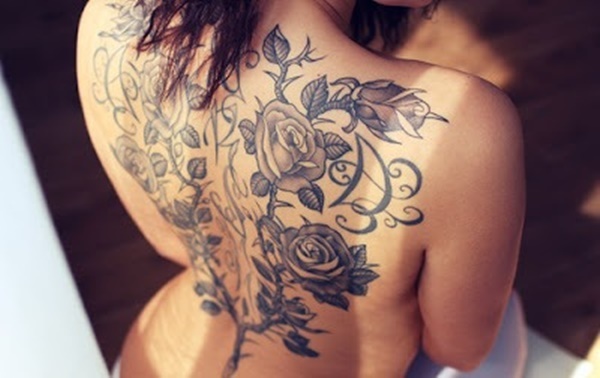 tatouages ​​de dos pour les femmes (140)