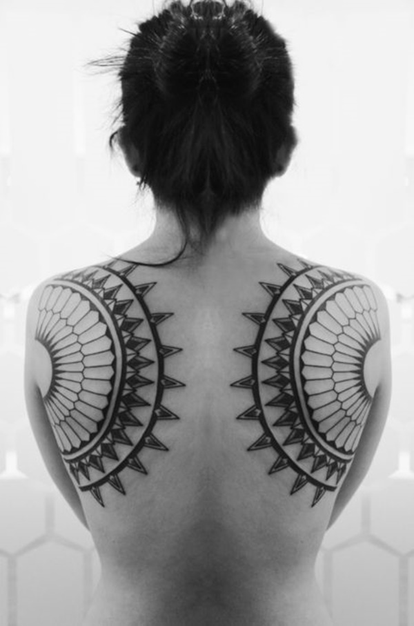 tatouages ​​de dos pour les femmes (141)