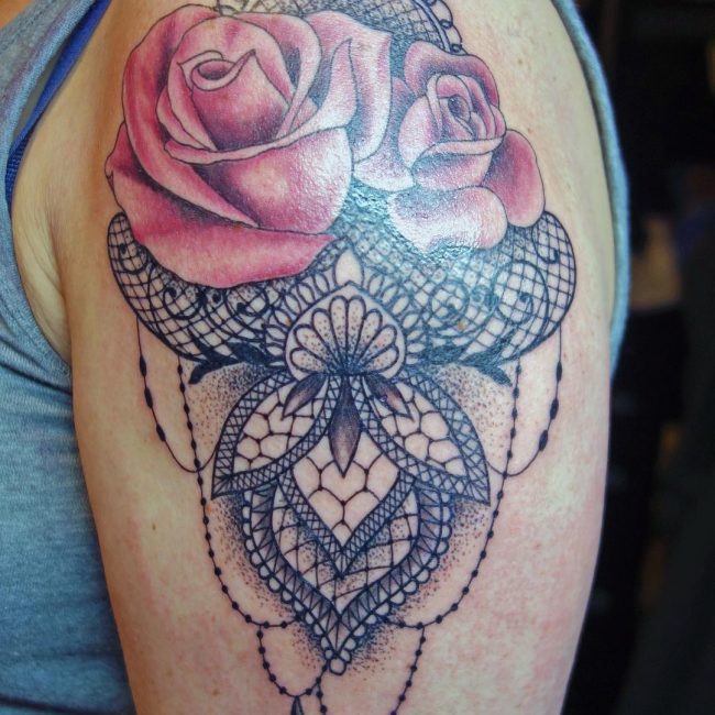 tatouage de dentelle