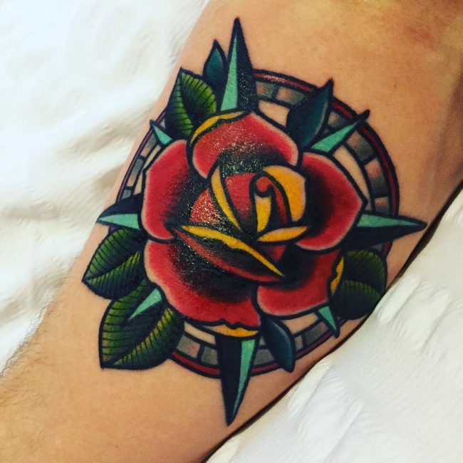 rose-et-boussole-tatouage_-6