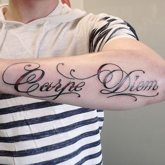 tatouage de carpe diem