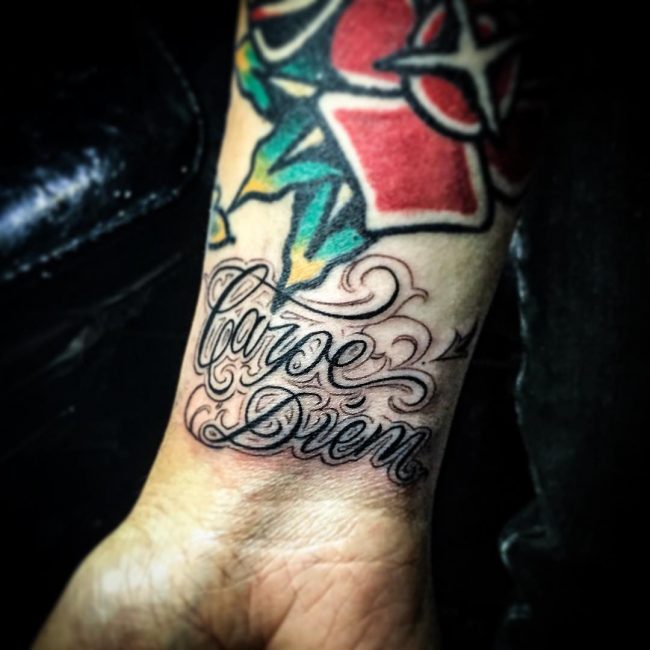 tatouage de carpe diem