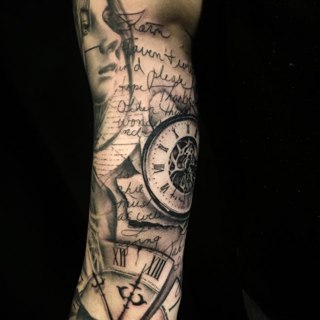 Tatouage intérieur des biceps 105
