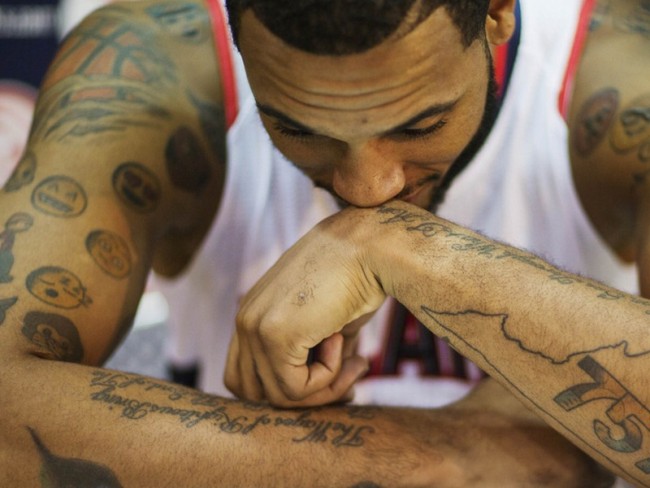 tatouage de basket-ball