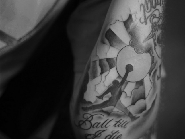 tatouage de basket-ball