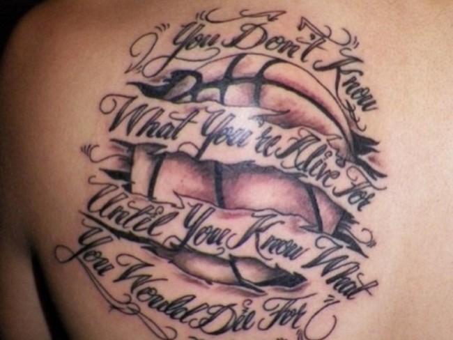 tatouage de basket-ball