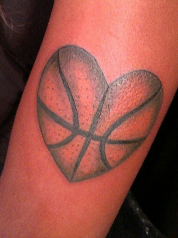 tatouage de basket-ball