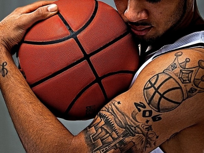 tatouage de basket-ball