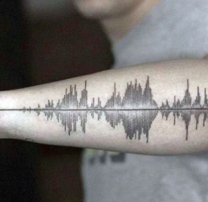 tatouage d'onde sonore