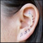 tatouage d'oreille